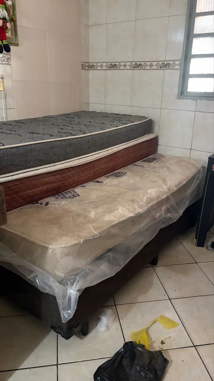 VENDE-SE CAMA BOX COM COLCHÃO - Foto 2