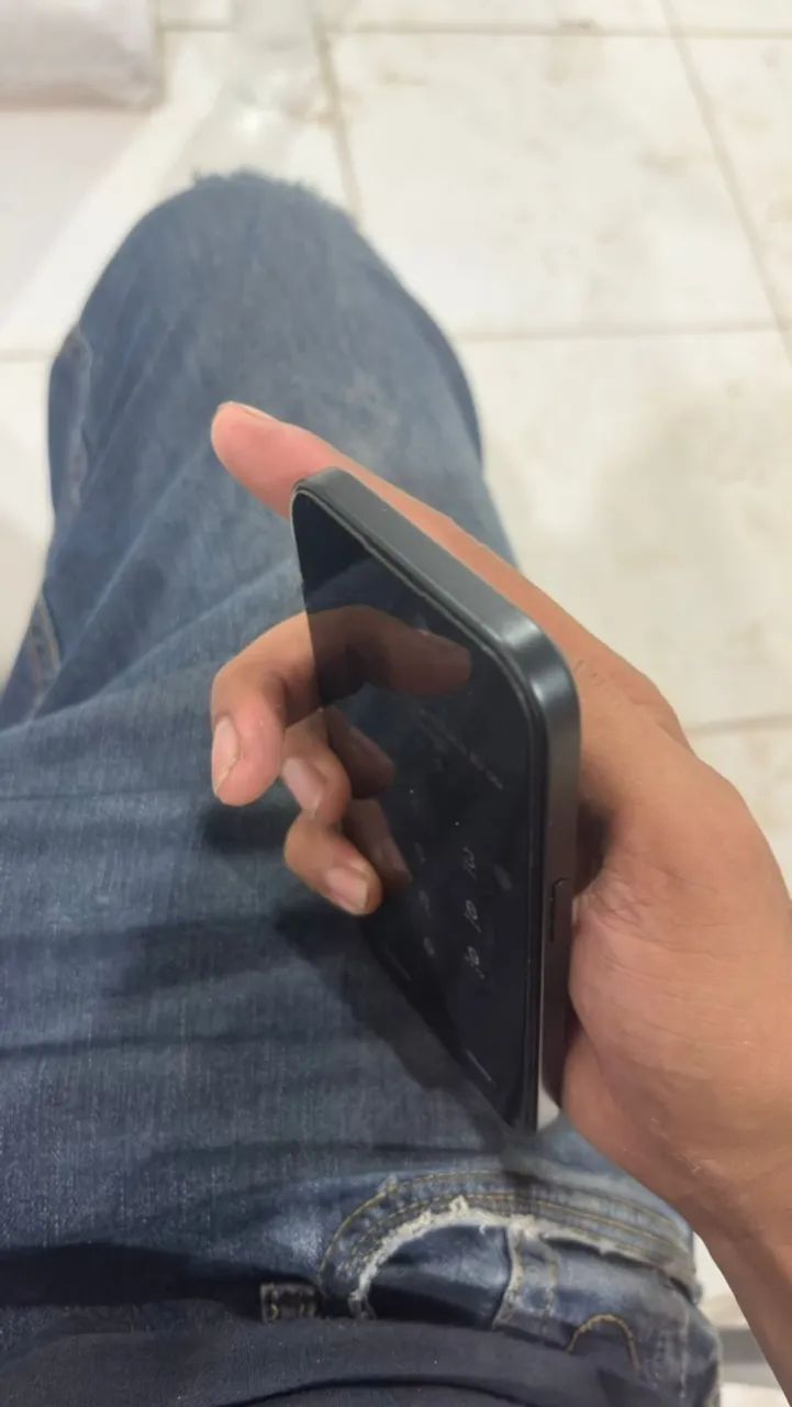 iPhone 16