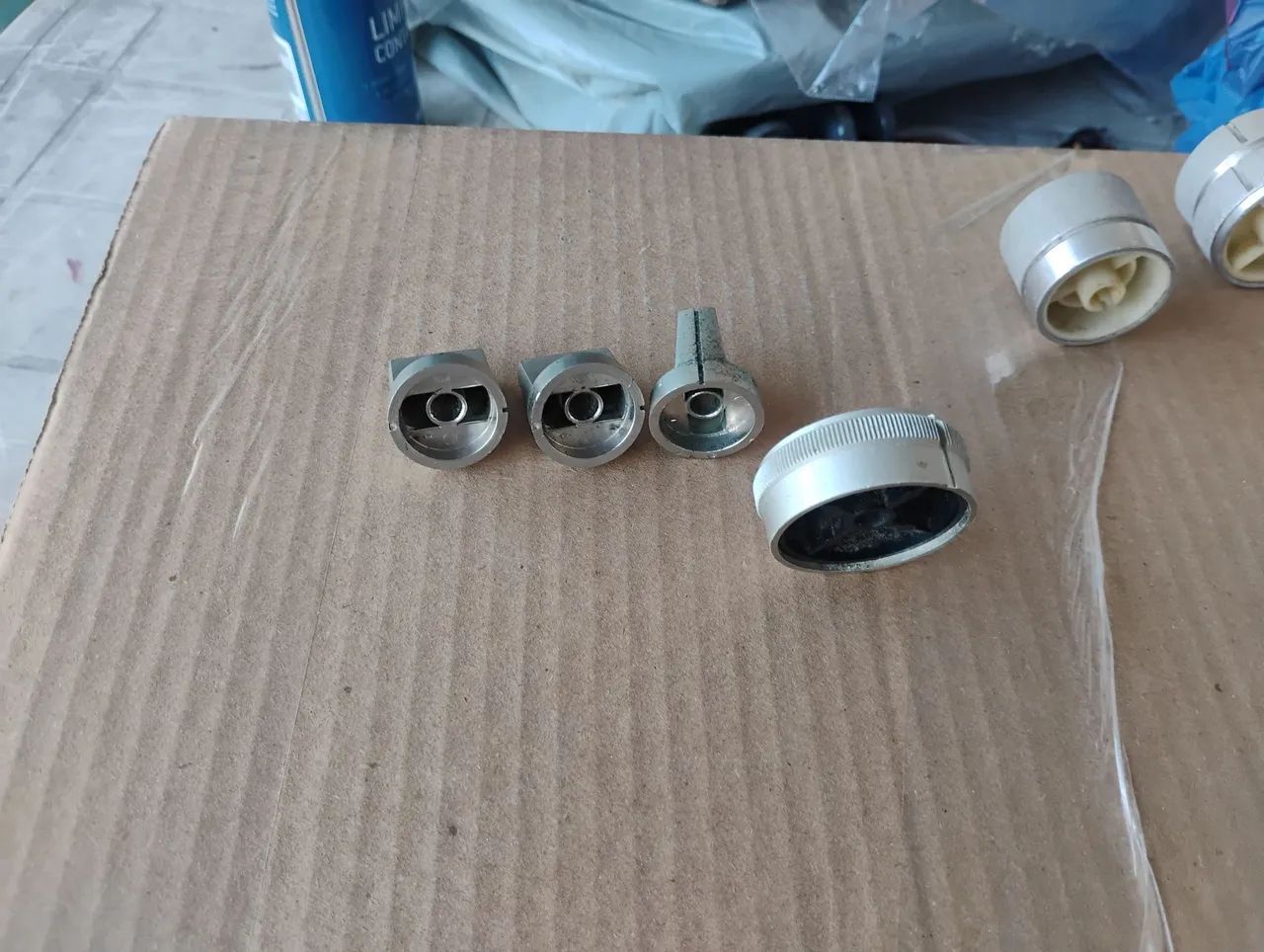 Vários knobs originais gradiente e Sony alguns maciço em alumínio  todos ok - Foto 5