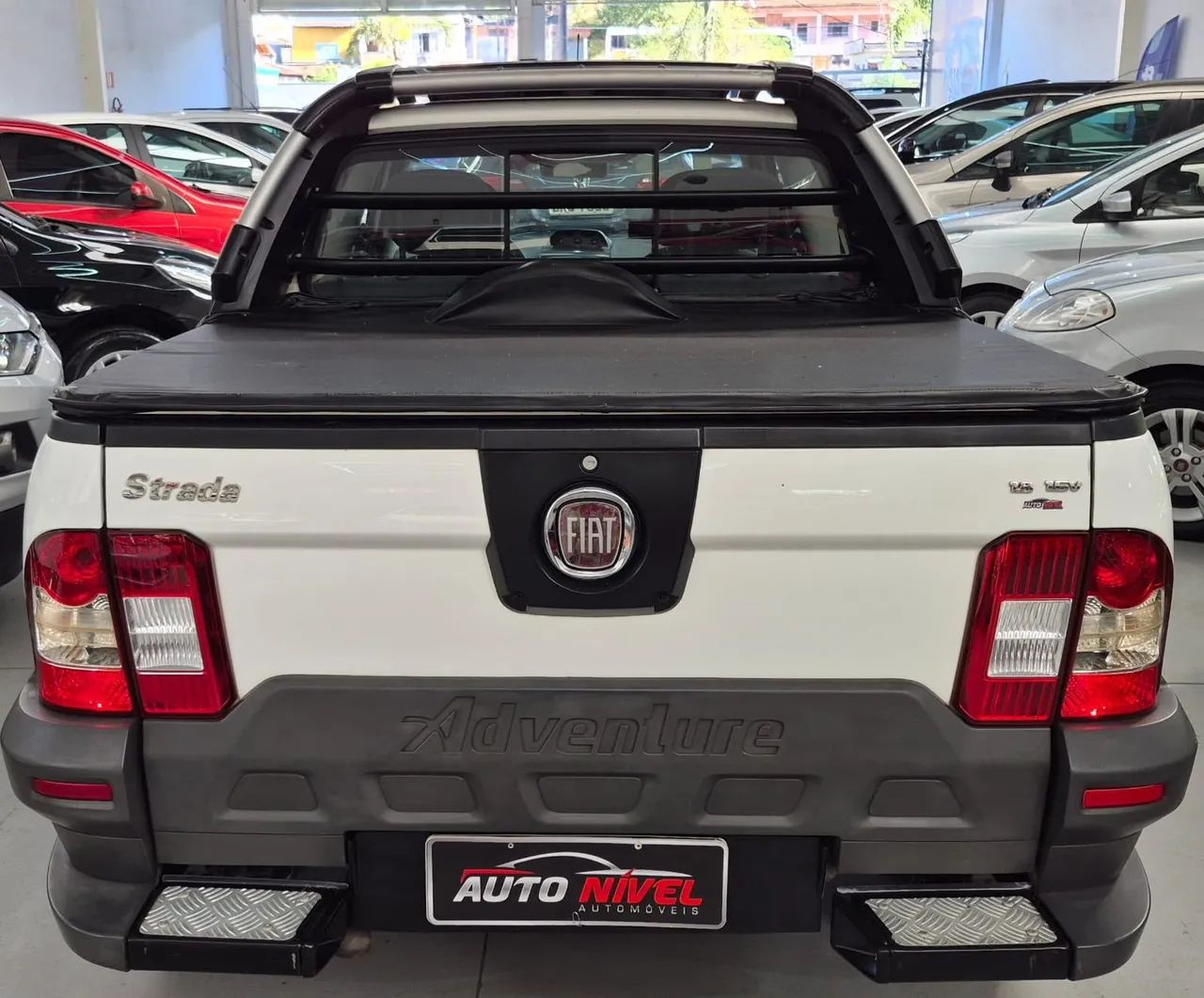 Fiat Strada Adventure1.8/ 1.8 Locker Flex CD 2013 - Foto 5