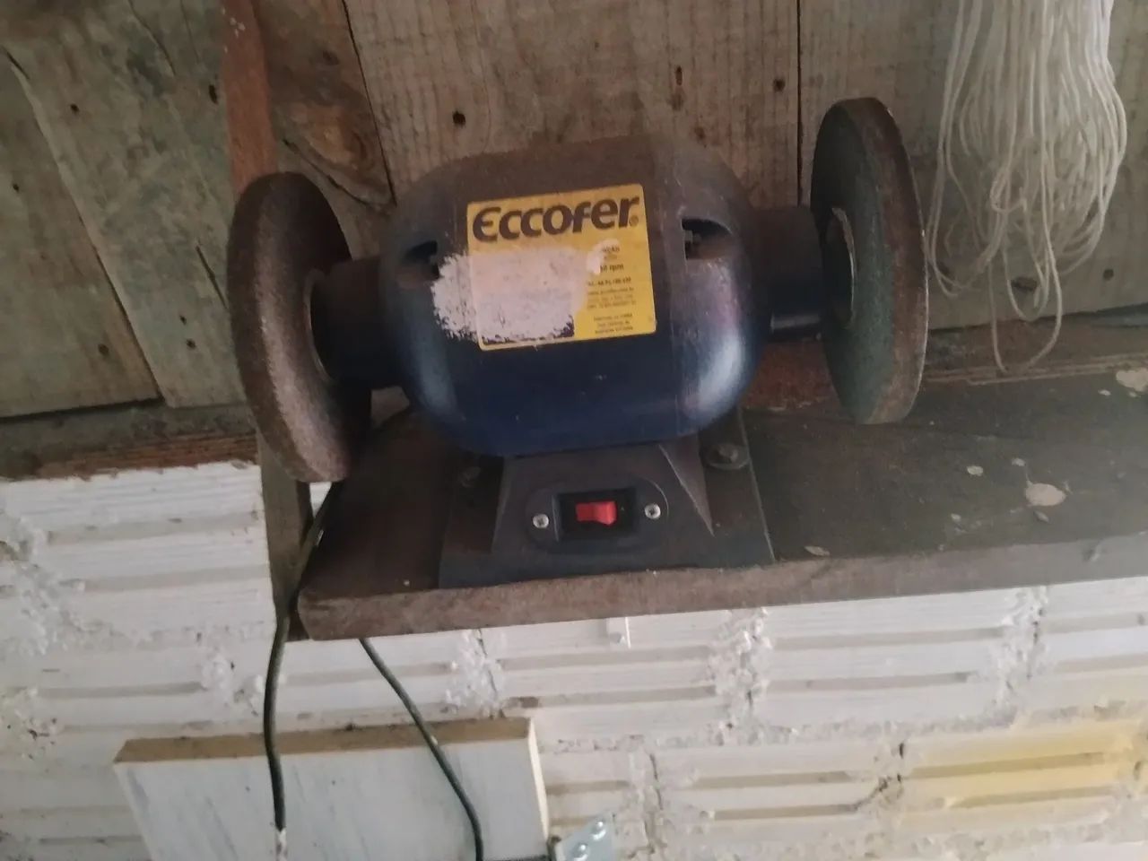 Esmeril eccofer