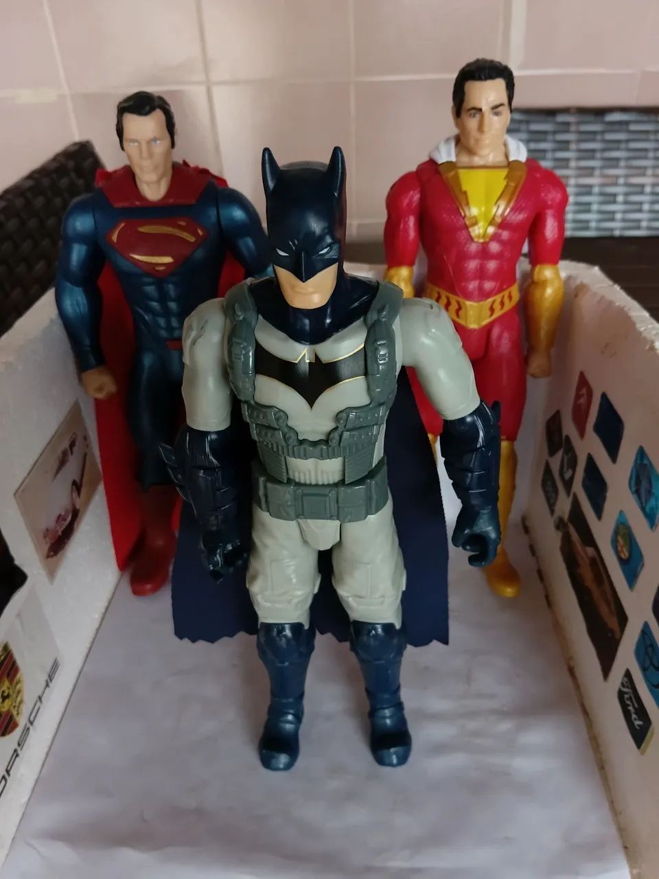 3 bonecos superman shazam e batman  - Foto 2