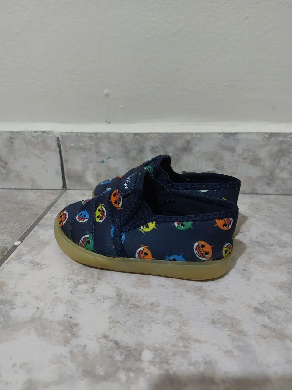 Tenis infantil Babyshark