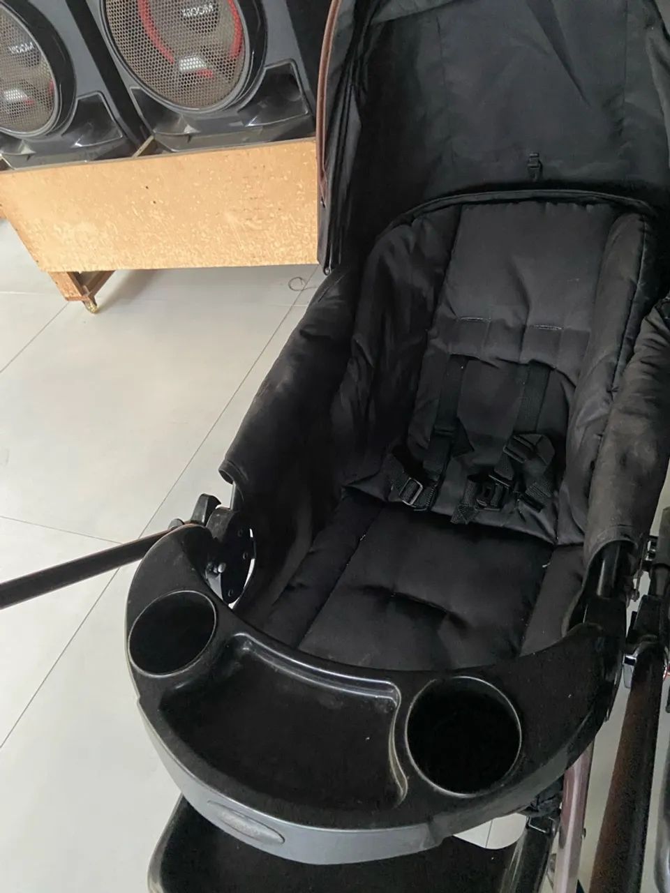 Carrinho de bebê com bebê conforto  - Foto 4