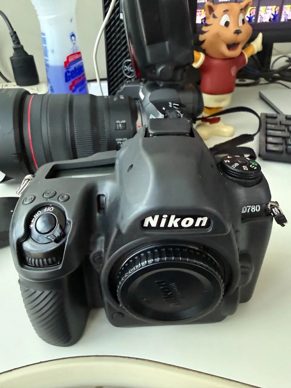 Nikon D780 muito nova  