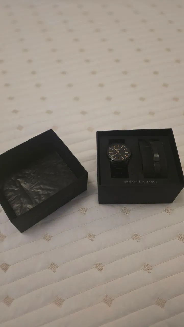 Relógio Armani AX7102 Preto e Dourado + Pulseira Extra (Completo) - Foto 3
