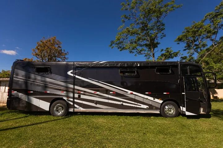 MOTORHOME dos sonhos a venda! Casa sobre rodas todo equipado para 9 pessoas! - Foto 3