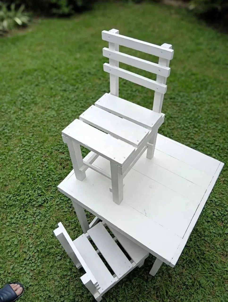 Mesa com cadeira infantil de madeira de pinus - Foto 3