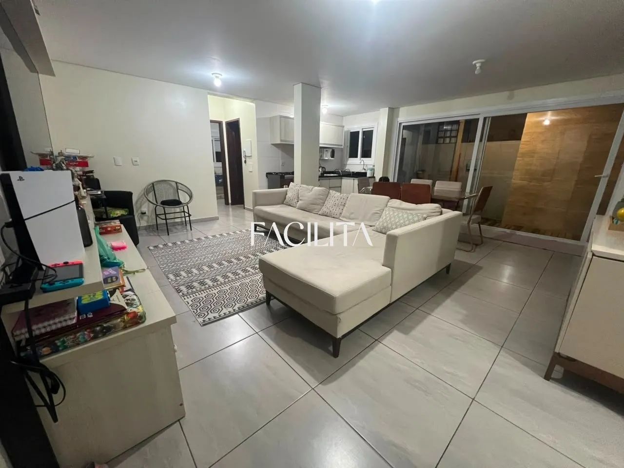 Apartamento com 2 quartos no bairro Canto da Lagoa, Florianópolis