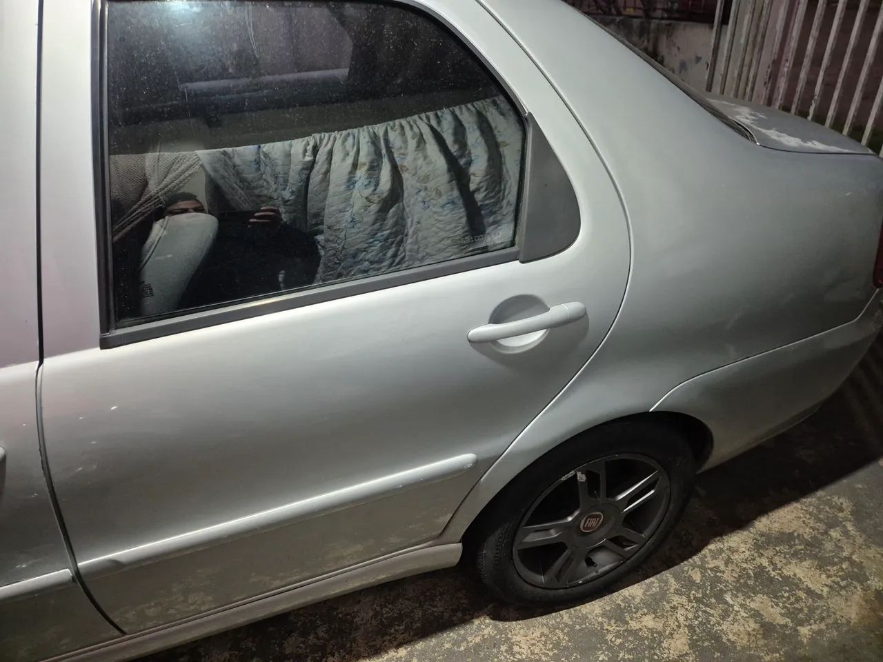 Fiat Siena HLX 1.8 MPI Flex 8V 4P 2005