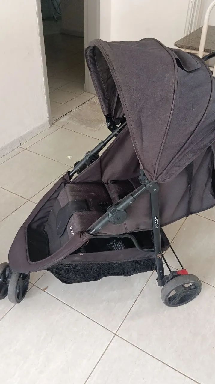 Carrinho de bebê cosco 