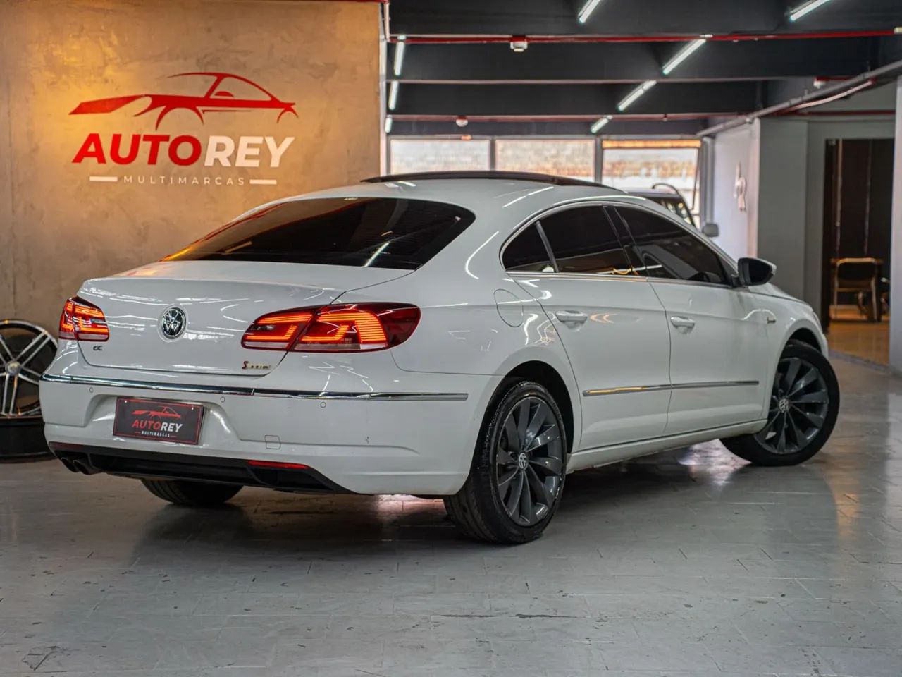Volkswagen Passat 2016 - Foto 2