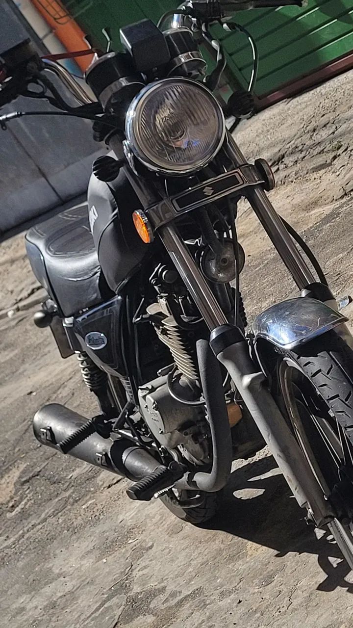 Intruder 125cc 2010/2011