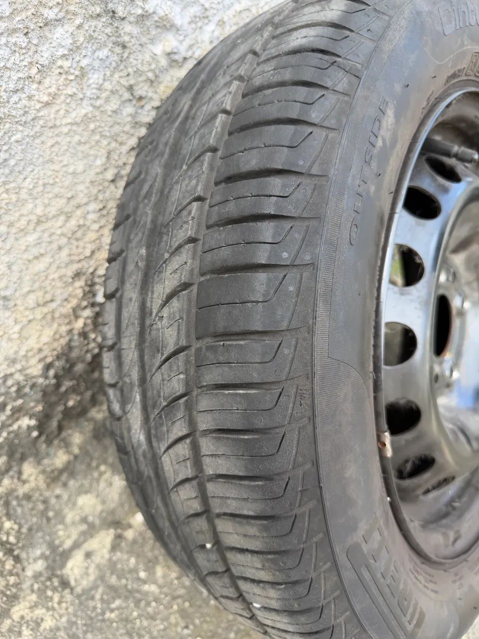 Pneu Pirelli 175/65 R14 - Foto 3