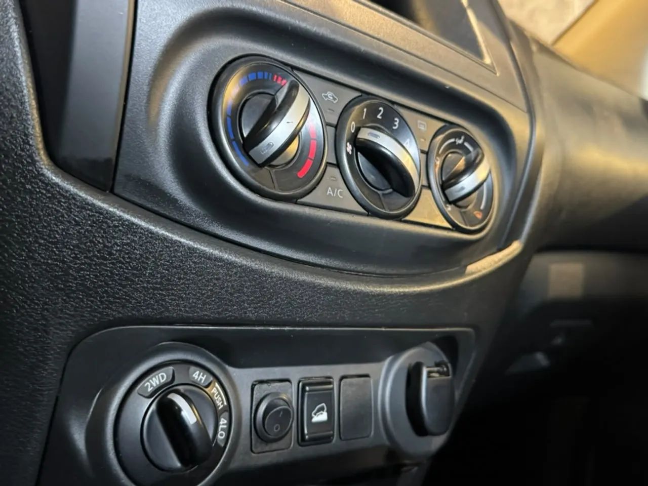 Nissan Frontier XE CD 4x4 2.3 Bi-TB Diesel Aut., foto 16 de 20