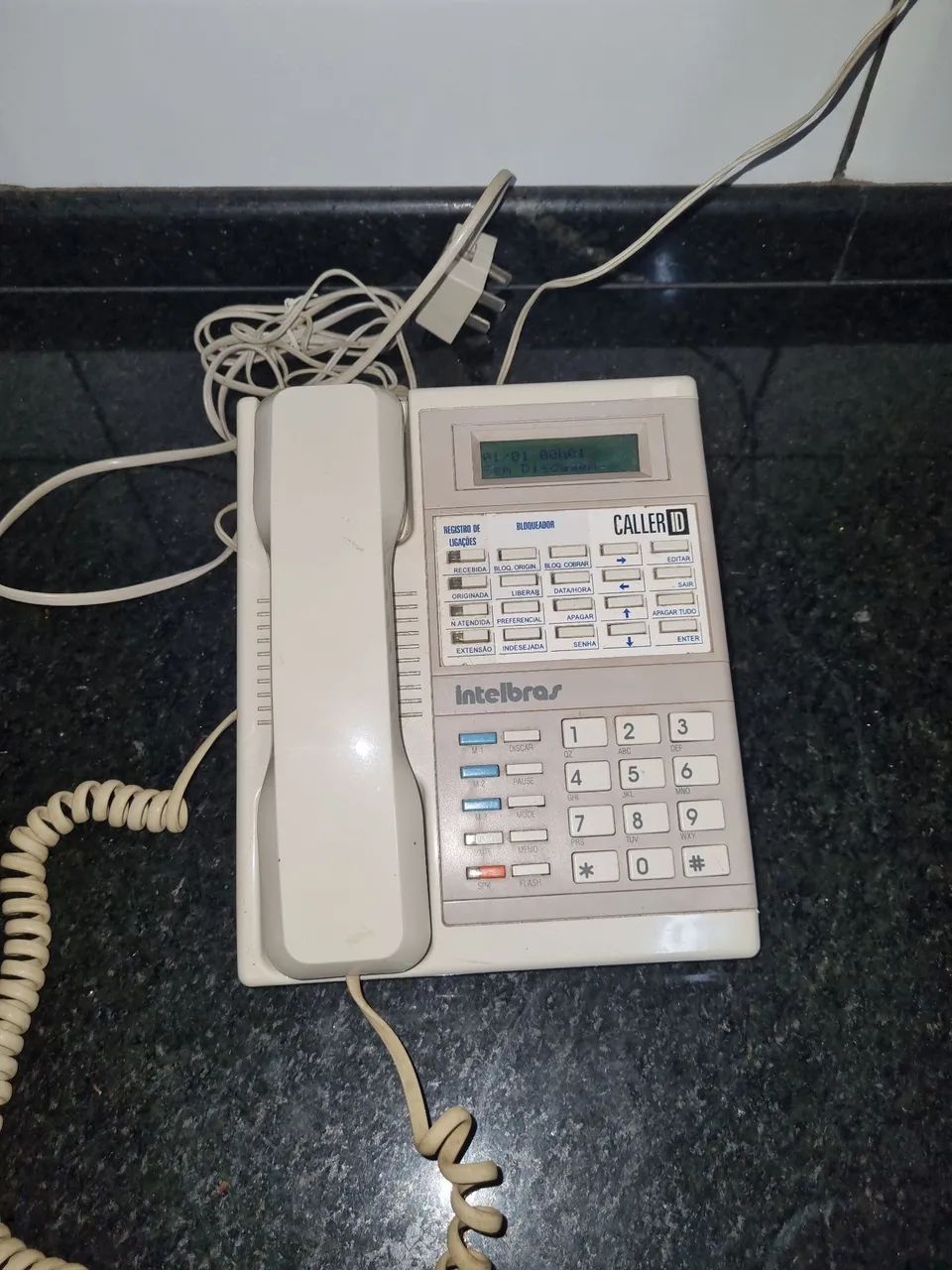 Telefone com secretária eletrônica 