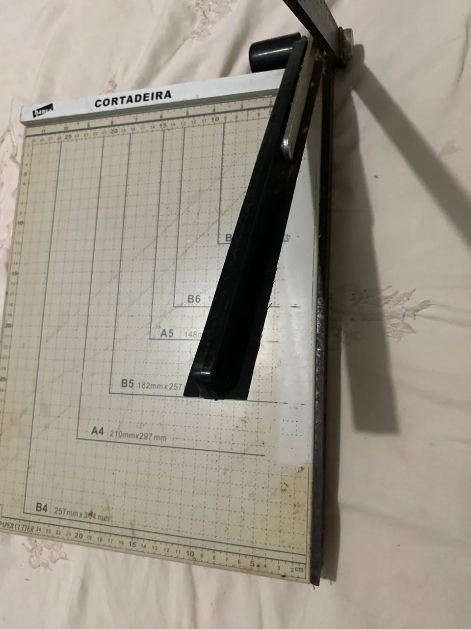 B4 Manual Paper Cutter