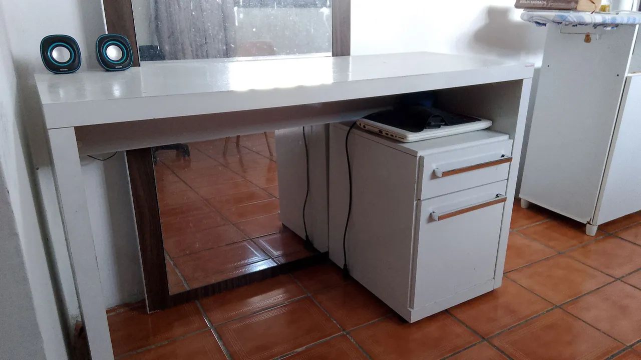 2 escrivaninhas com gaveta - Foto 4