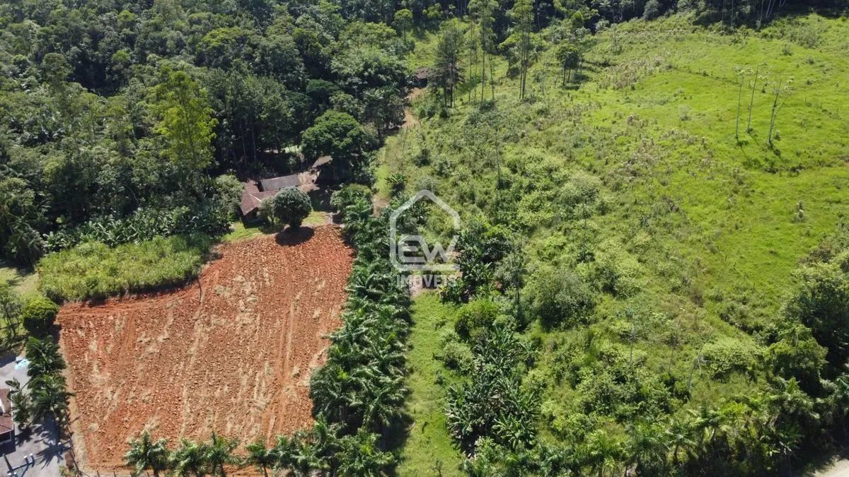 Sítio com Área Total de 127.324m² em Schroeder, SC
