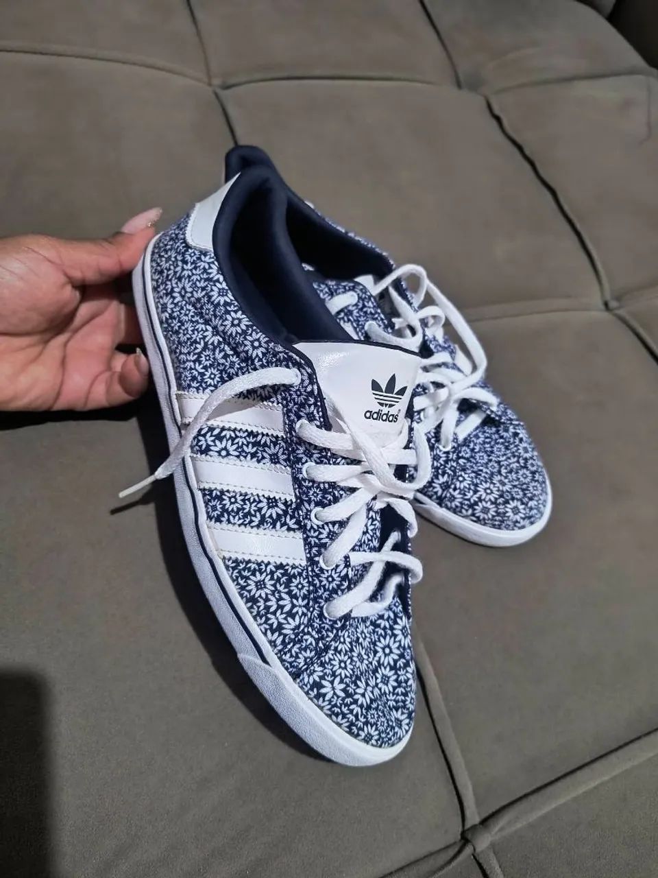 Tênis Adidas 
