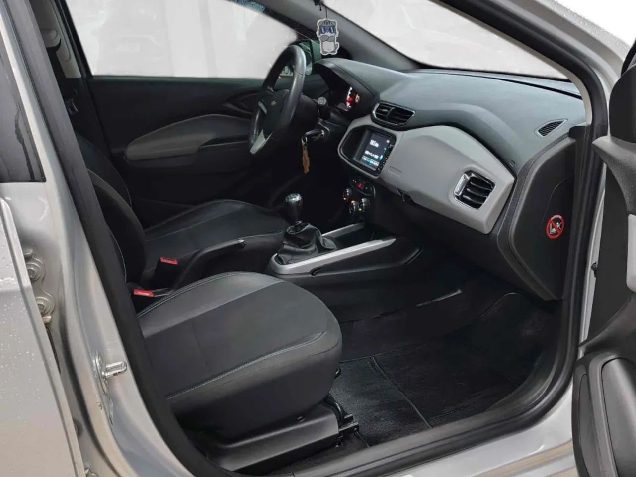 Chevrolet Onix Hatch LT 1.0 8V Flex Mec. 4P 2019 - Foto 9