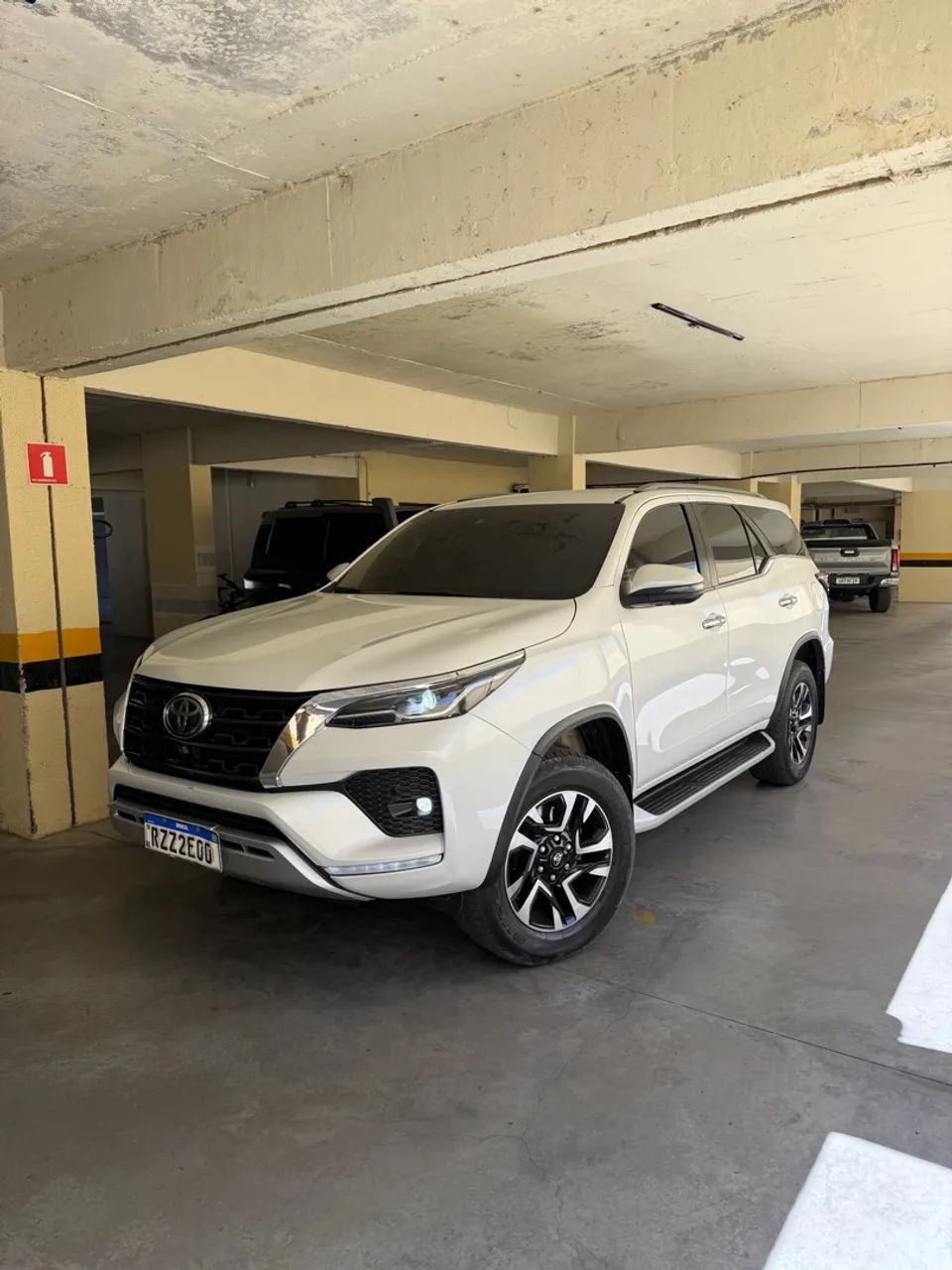 Toyota Hilux SRX 4X4 AT 2.8 TB 2023