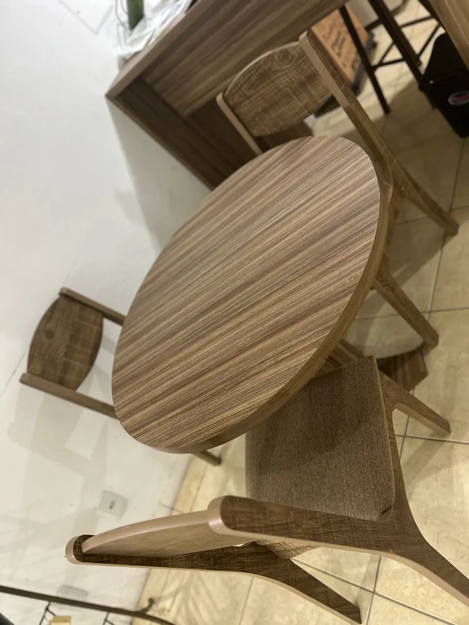 Mesa e cadeiras - Foto 2