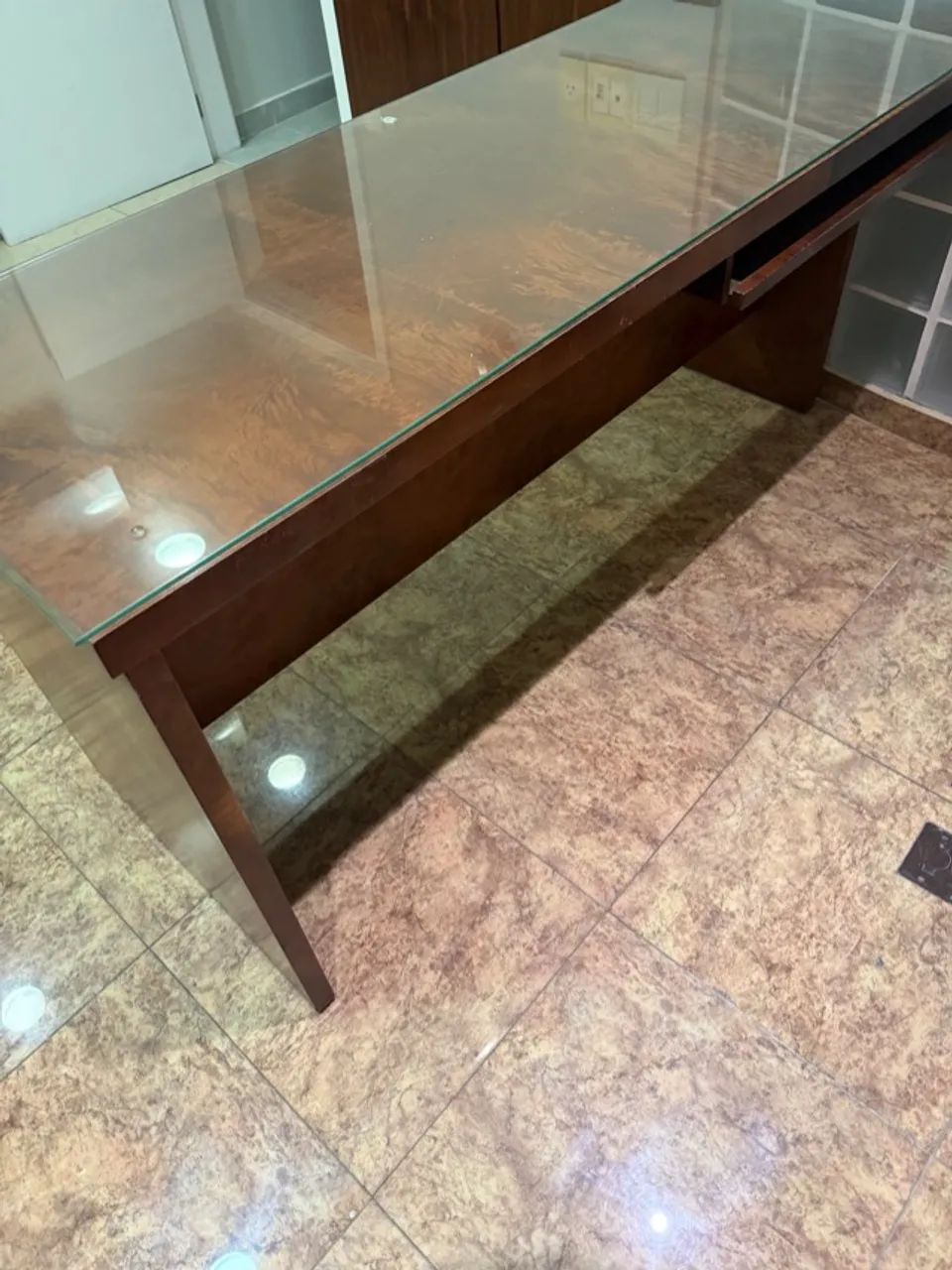 Mesa de escritório em madeira - Foto 3