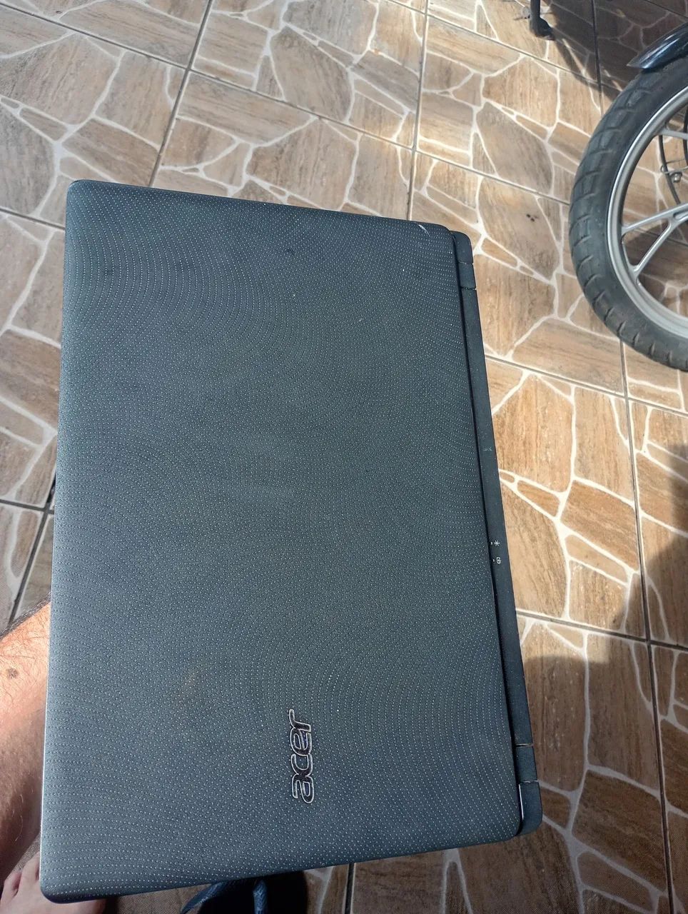 Notebook Acer 8 GB de RAM SSD 120 - Foto 4