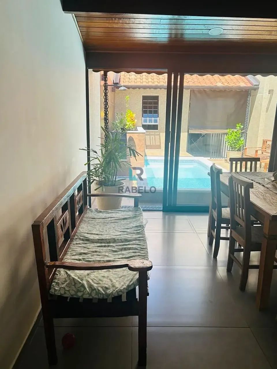 Belíssima casa à venda no centro de Lorena-SP - Foto 3