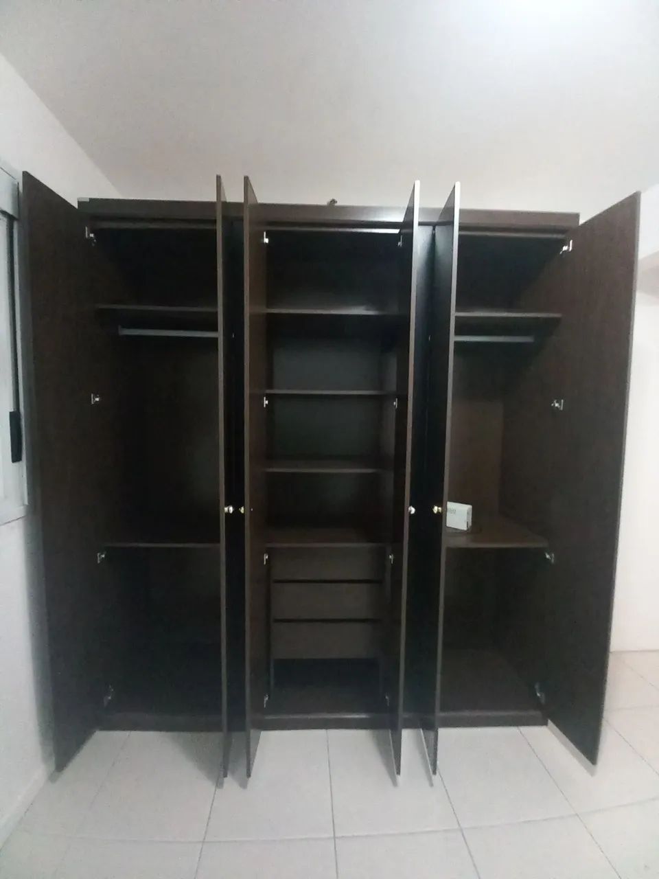 Guarda roupa semi- novo - Foto 2
