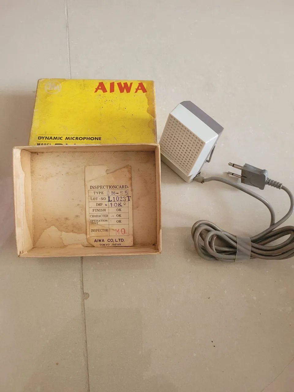 Microfone Dinâmico AIWA DM-55 