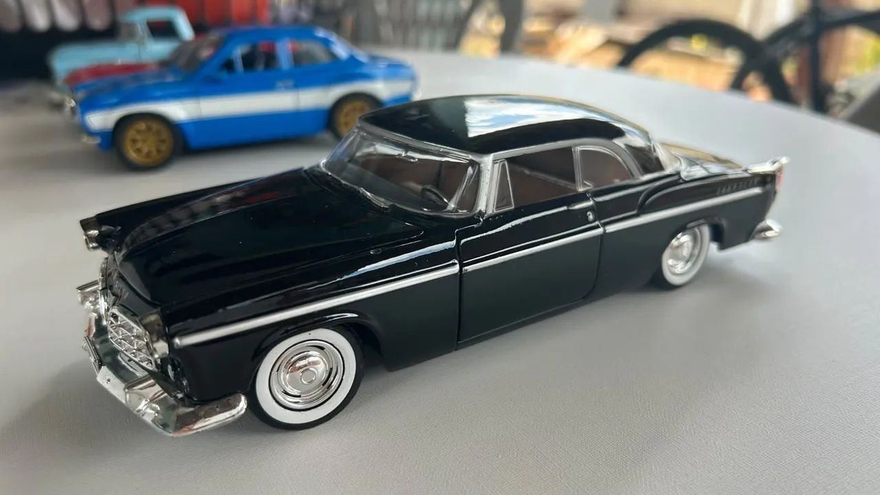 Miniatura 1/24 Chrysler C300 - Motormax (seminovo) - Foto 2