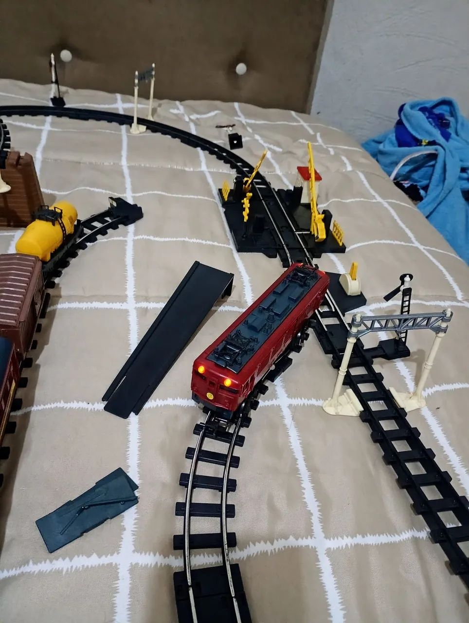 Ferrorama xp1500 com 2 locomotiva funcionando perfeitamente  - Foto 4