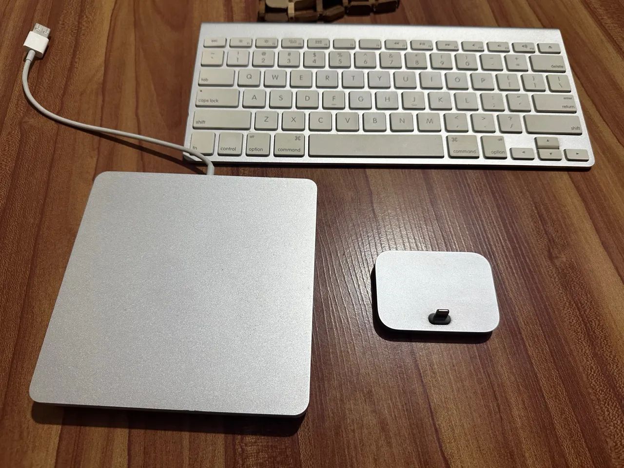 Apple Original Teclado, Dock e Leitor CD/DVD