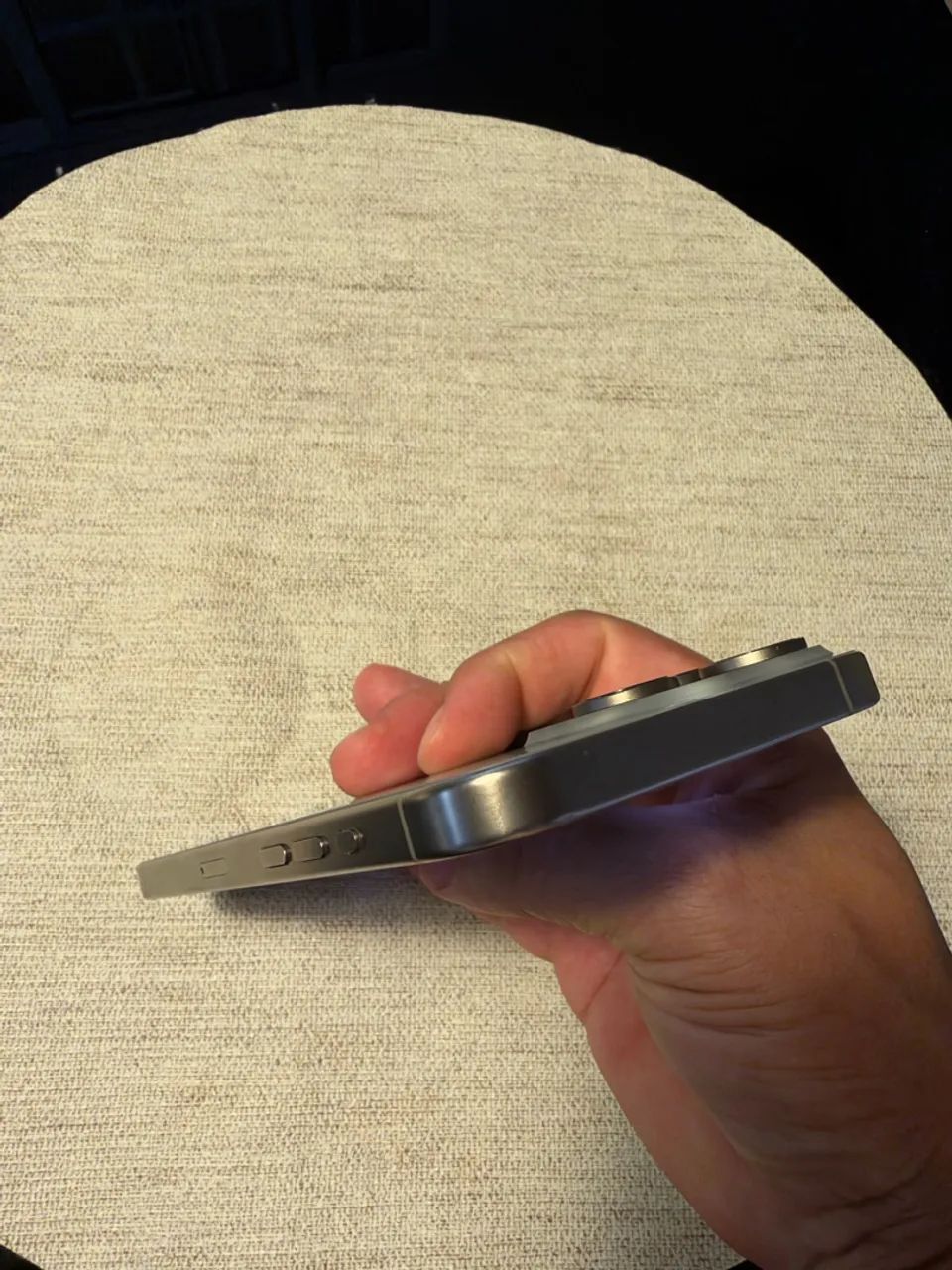 iPhone 15 Pro Max - Foto 5
