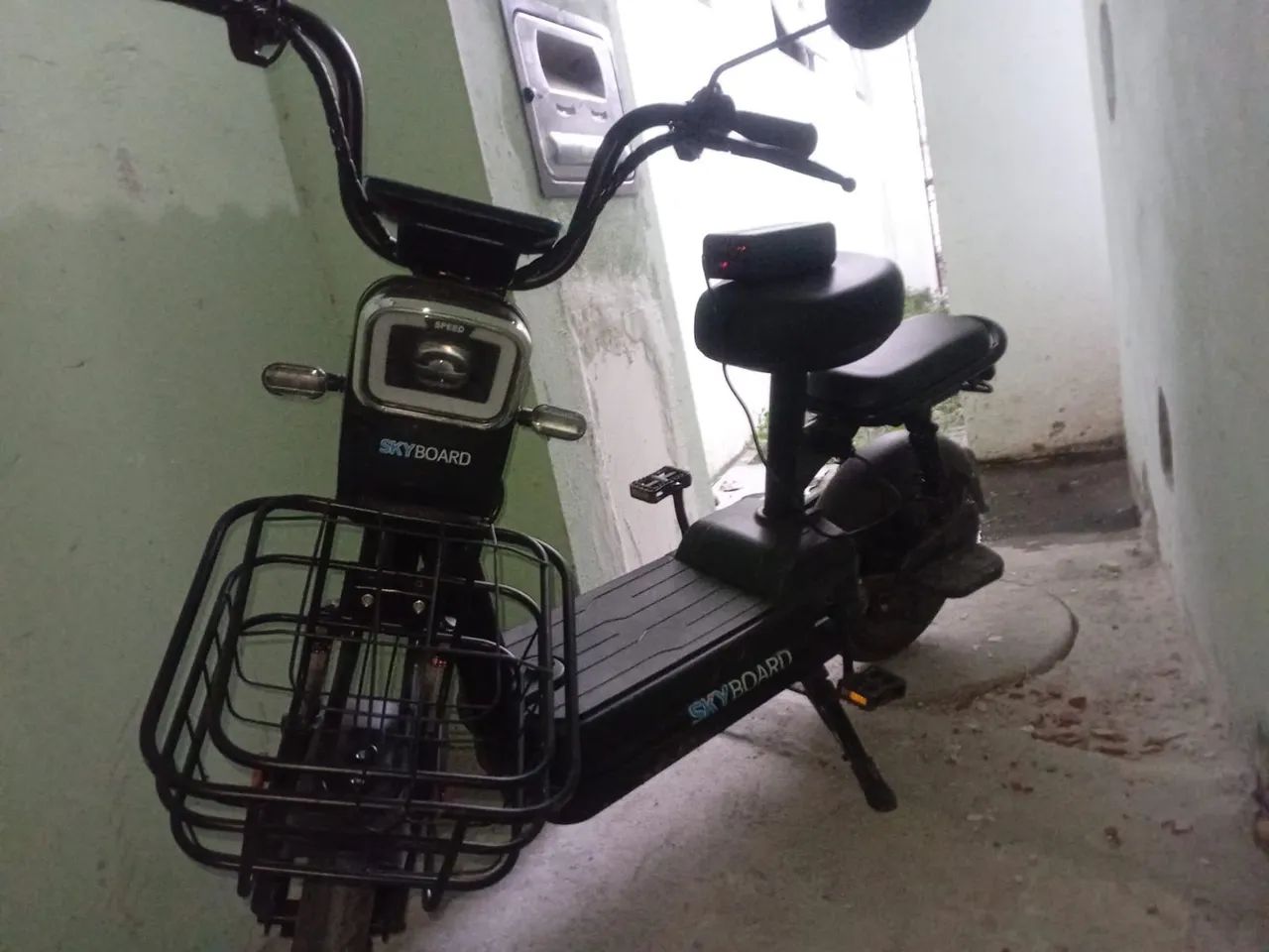 Bicicleta eletrica nova 1 mês comprada  - Foto 4