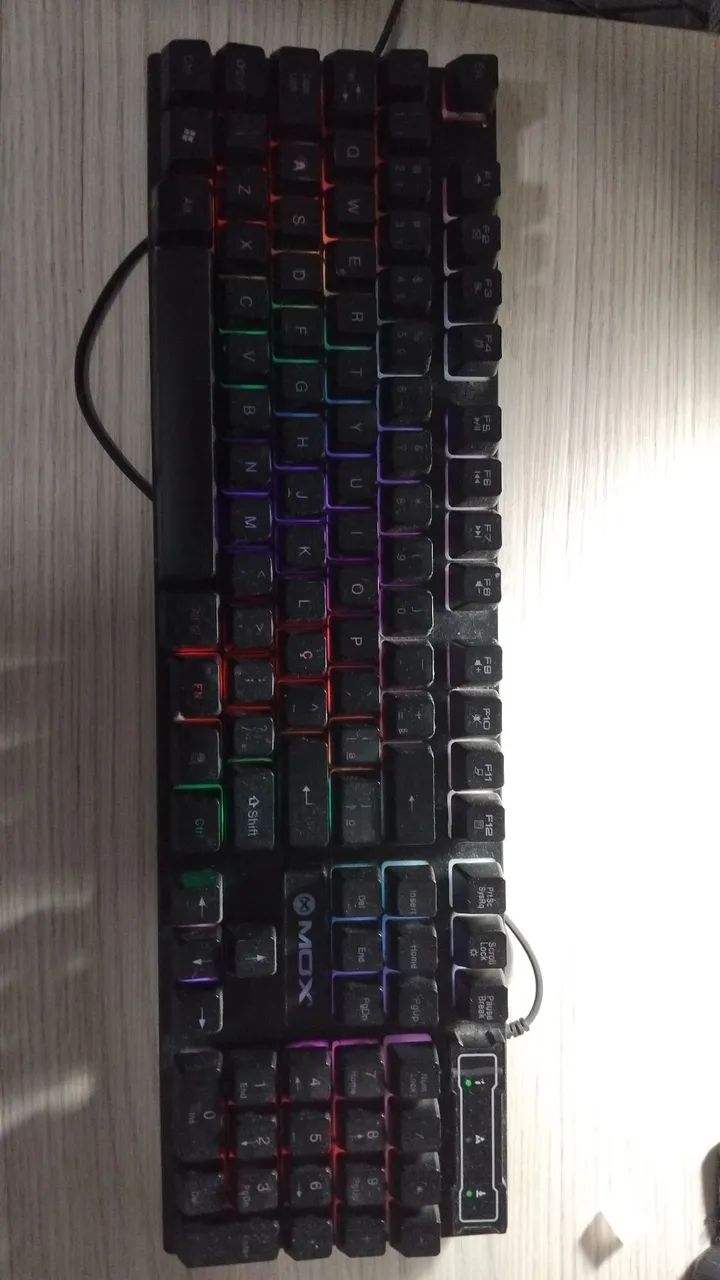 Teclado Gamer Mox USB Iluminação LED com Teclado Numérico