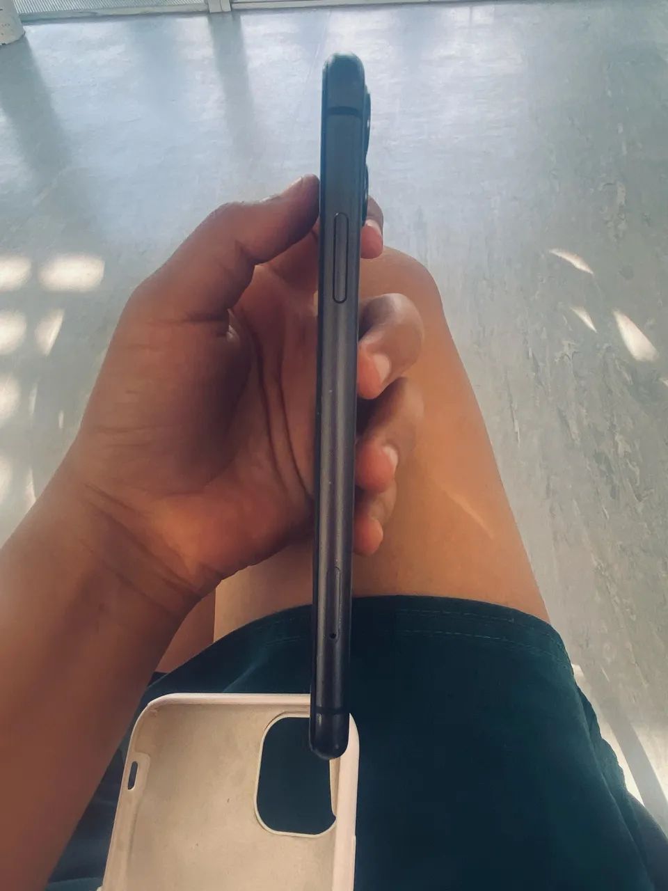 Iphone 11 semi novo - Foto 4