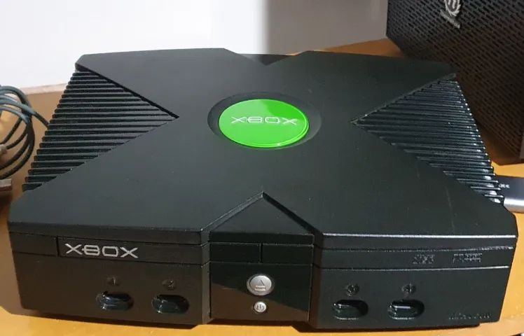 Vendo Xbox clássico com hd de 2TB + Cabo vídeo componente + Controle - Confira! - Foto 2