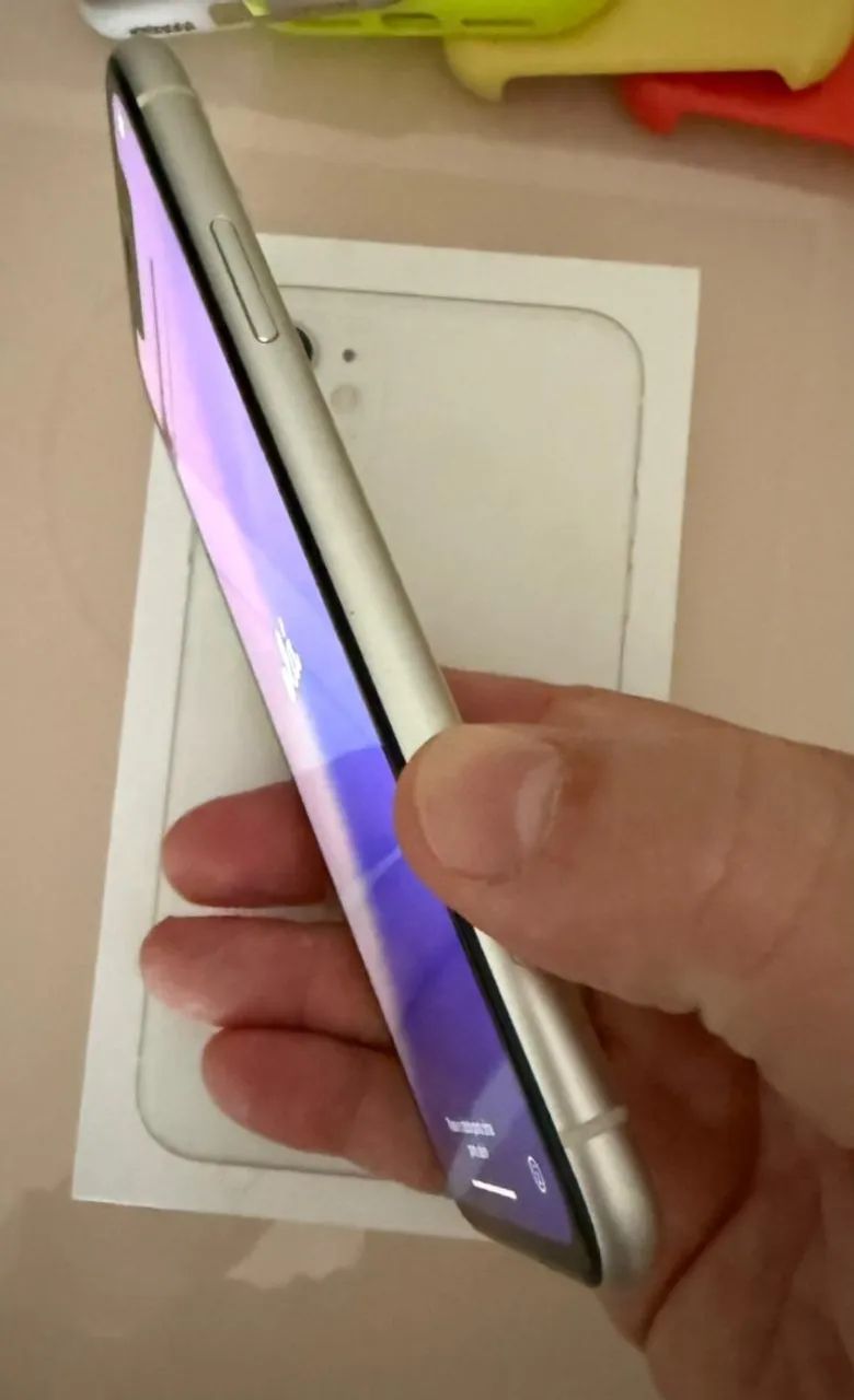 iPhone 11 64 Gb Branco - Foto 3