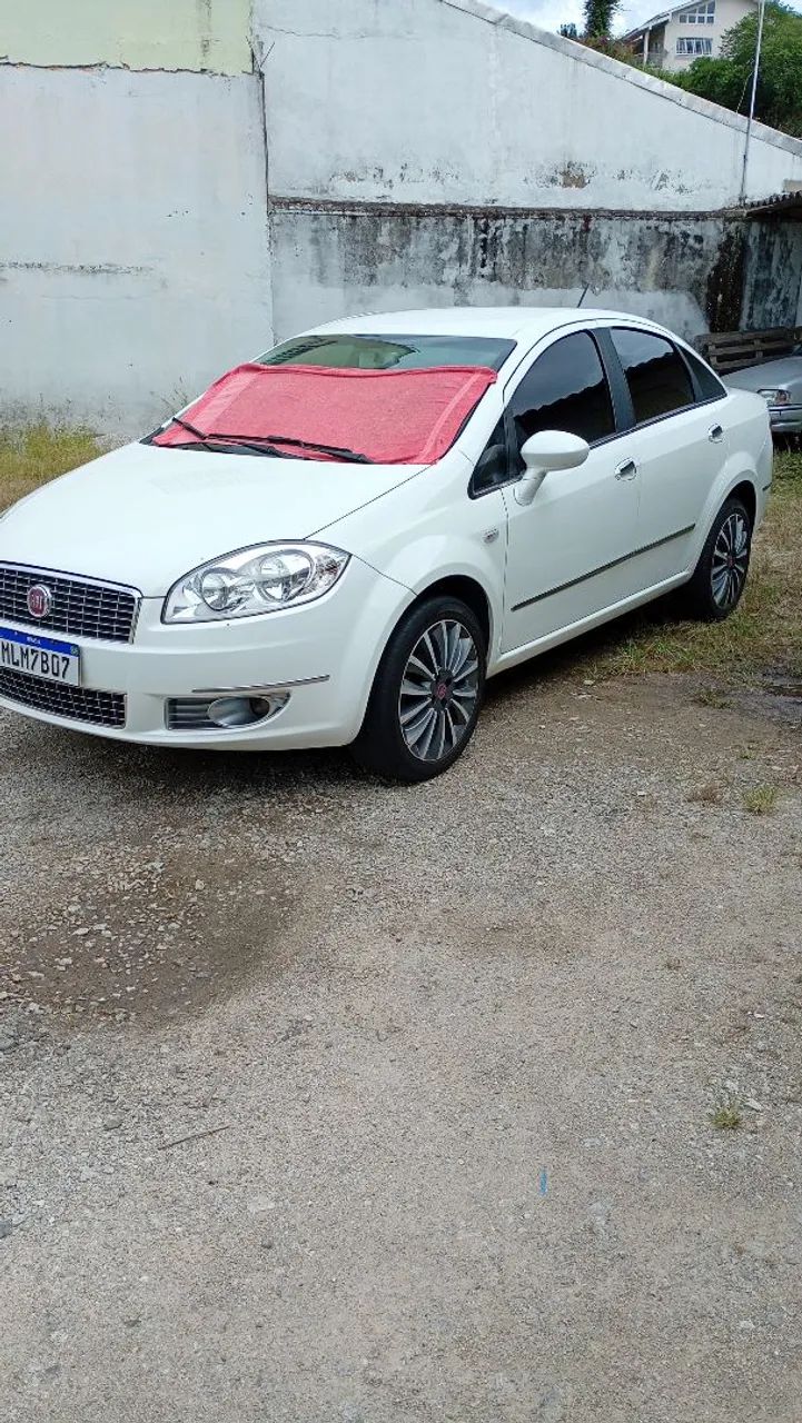 Fiat Linea LINEA ESSENCE 1.8 Flex 16V 4p 2014