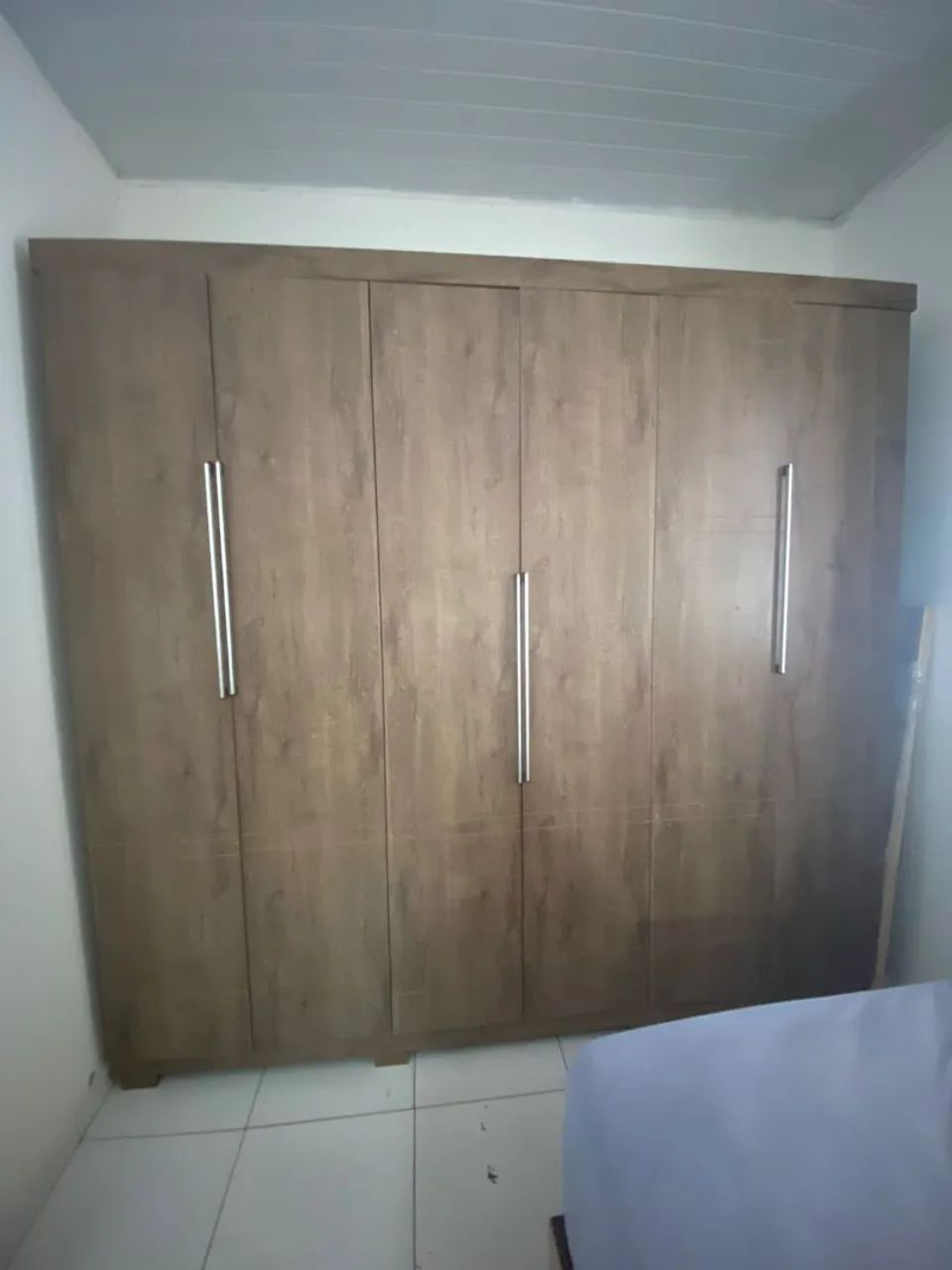 Guarda roupa 6 portas