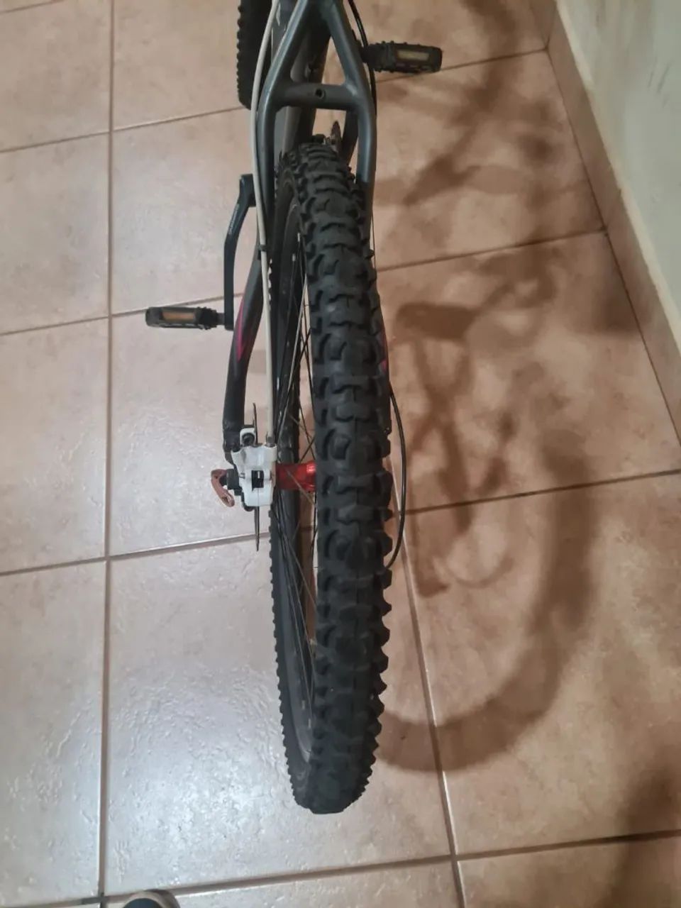 Bicicleta aro 26 e aro 29 á venda as duas  - Foto 4