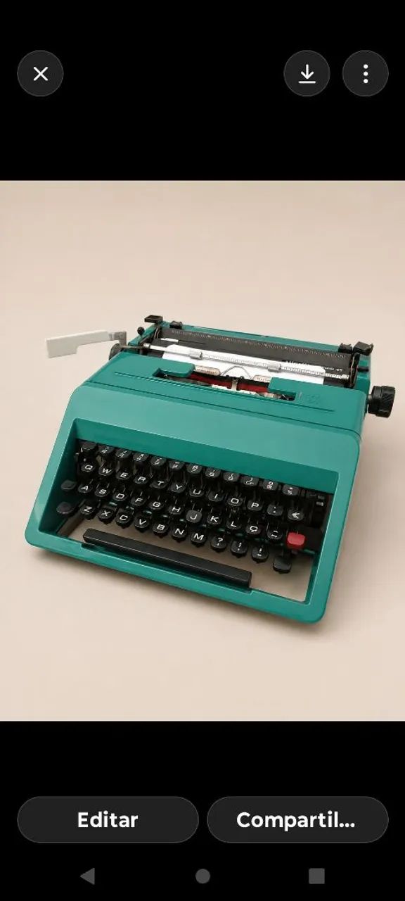 Máquina de escrever Olivetti verde e bolsa de couro original 