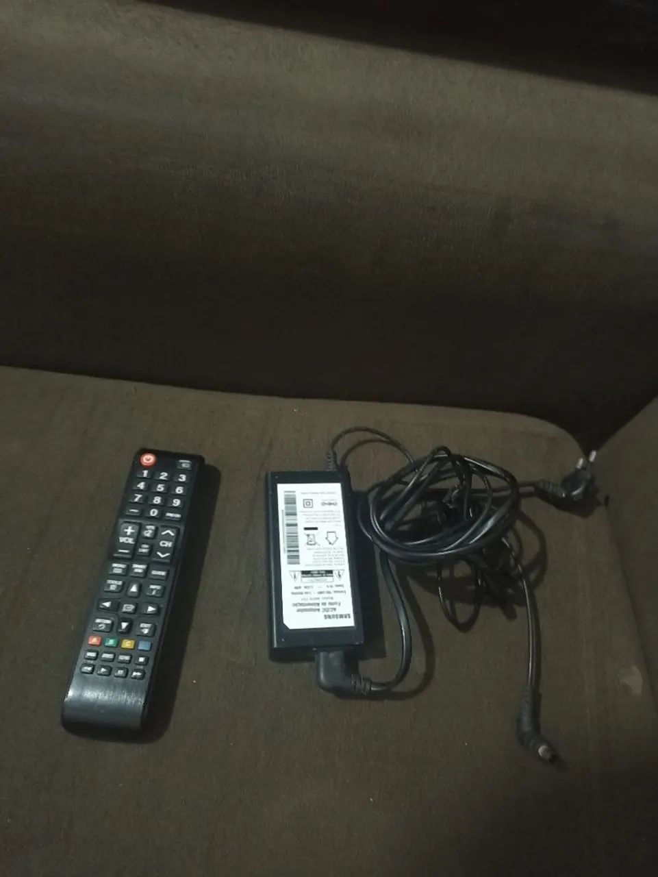 Vendo televisão Samsung smart TV 32 polegadas - Foto 4