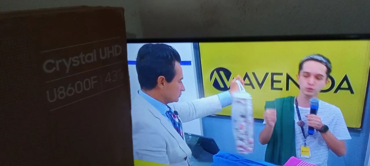 Tv smart 43 polegadas 4K cristal UHD
