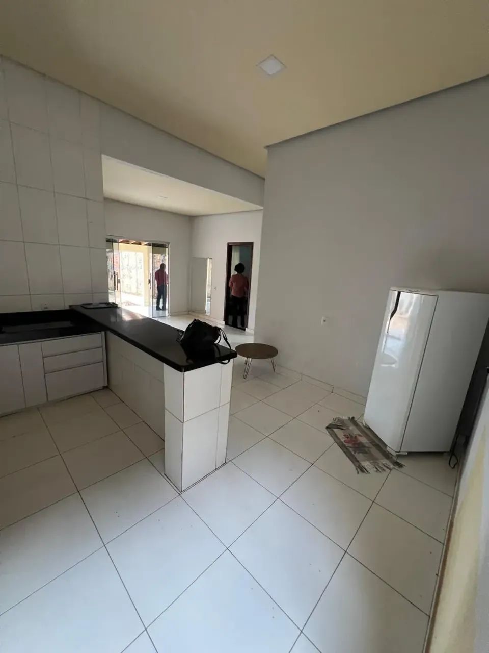 CASA PARA ALUGAR  BAIRRO AMAZÔNIA SEMI MOBILIADA. - Foto 2