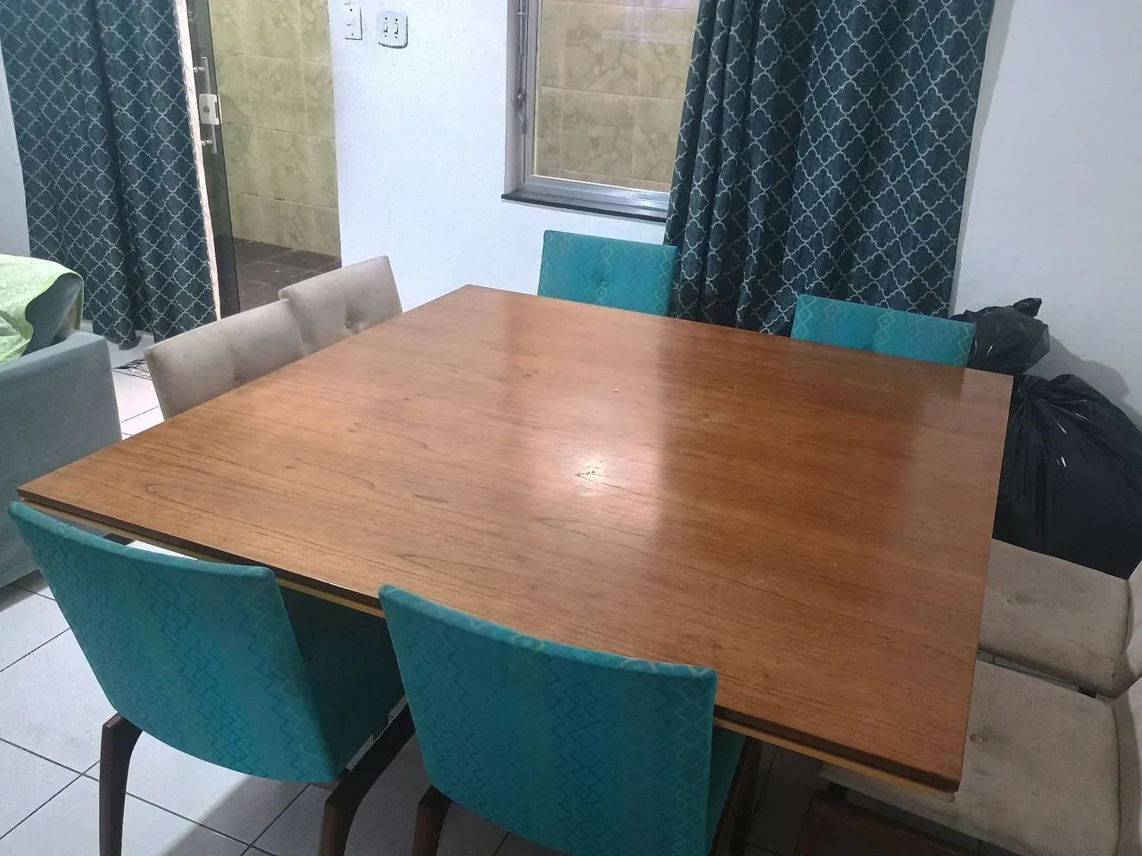 MESA COM 8 CADEIRAS  - Foto 3