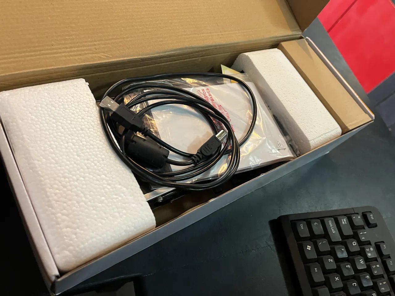 Interface de áudio Behringer u-0horia umc404hd - Foto 4